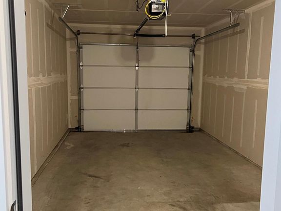 One car garage