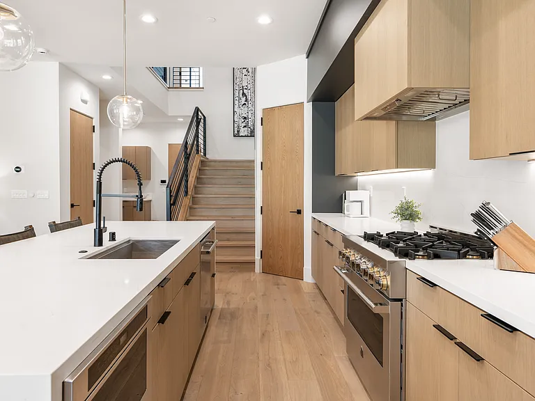 10077 Jakes Way — Photo 8
