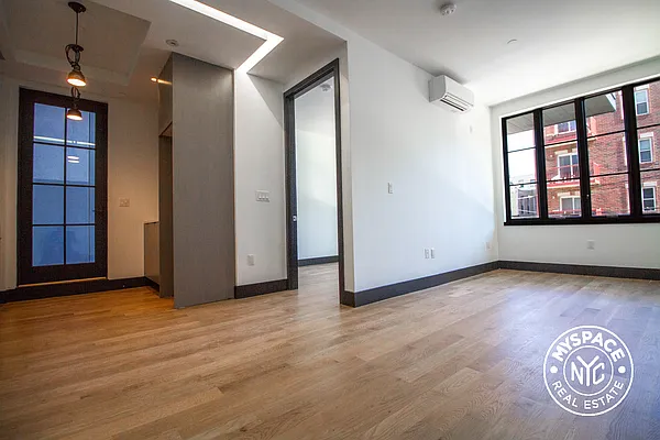 Rented by MySpaceNYC | media 8