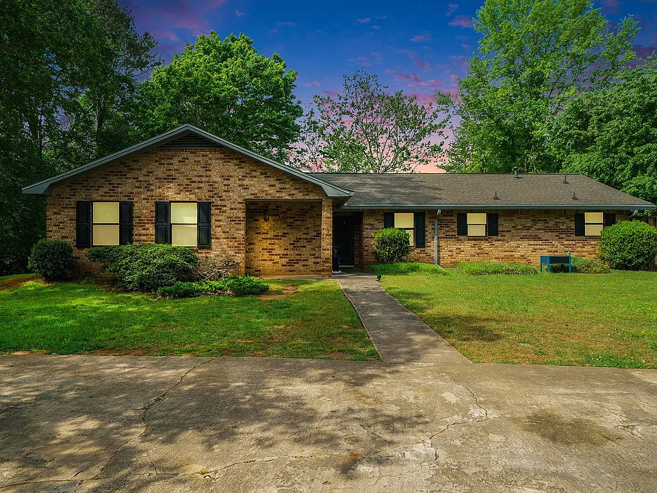 104 Oak Park Ct