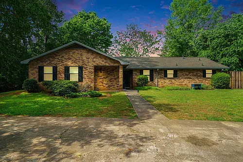 104 Oak Park Ct Photo 1