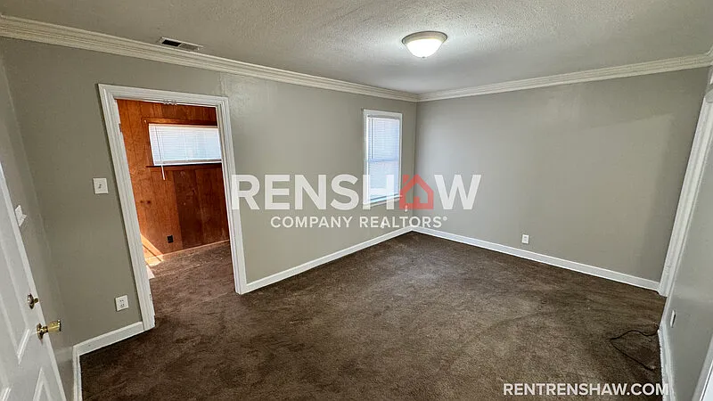 2 bed, 1.0 bath, 849 sqft, $995 — Photo 2