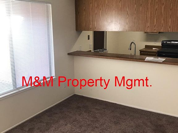 5th image of 43 Hidden Cove Cir