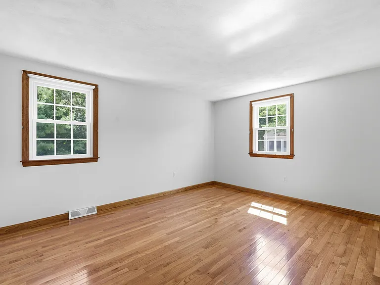 121 Rolling Ridge Ln — Photo 28