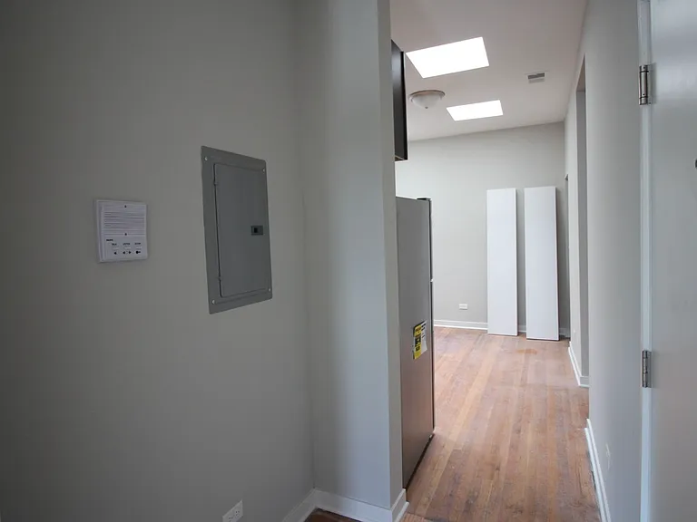 4208 N Milwaukee Ave #2F — Photo 4