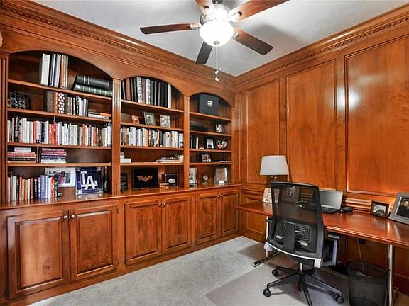 3rd image of 604 Adare Ct