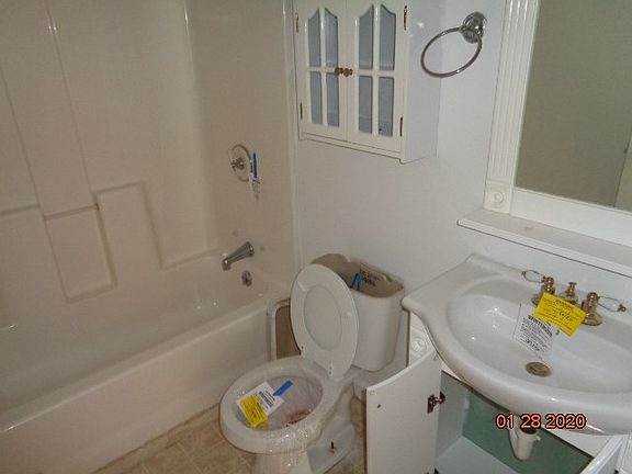 5th image of 25 Woody Acres Ct