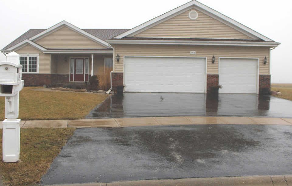 1st image of 5675 Gatehouse Way