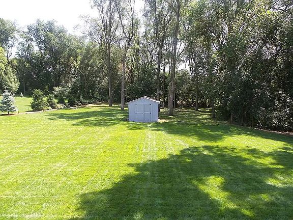 2nd image of 6104 Pine View Dr