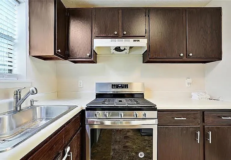76 Sandalwood Cir — Photo 10