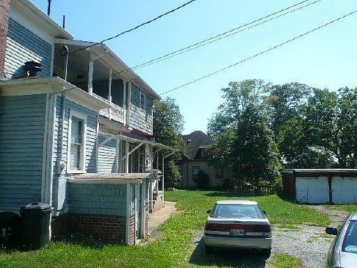3rd image of 135 E Scott Ave
