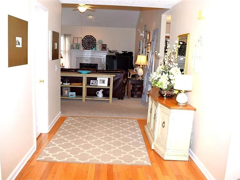 450 Running Fawn Dr — Photo 4