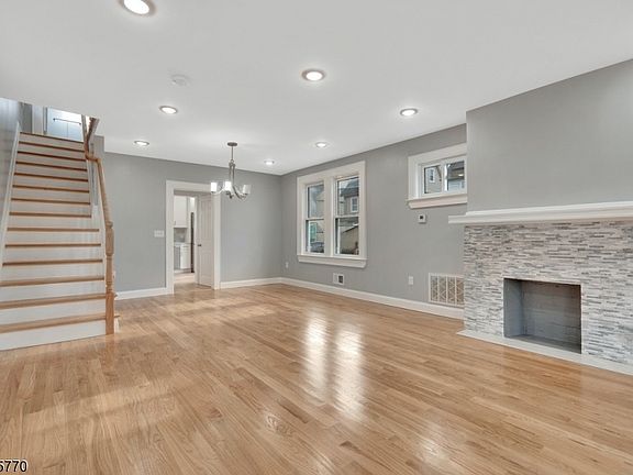 2nd image of 120 Bremond St