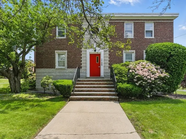 42 Newman Rd APT 3, Malden, MA 02148