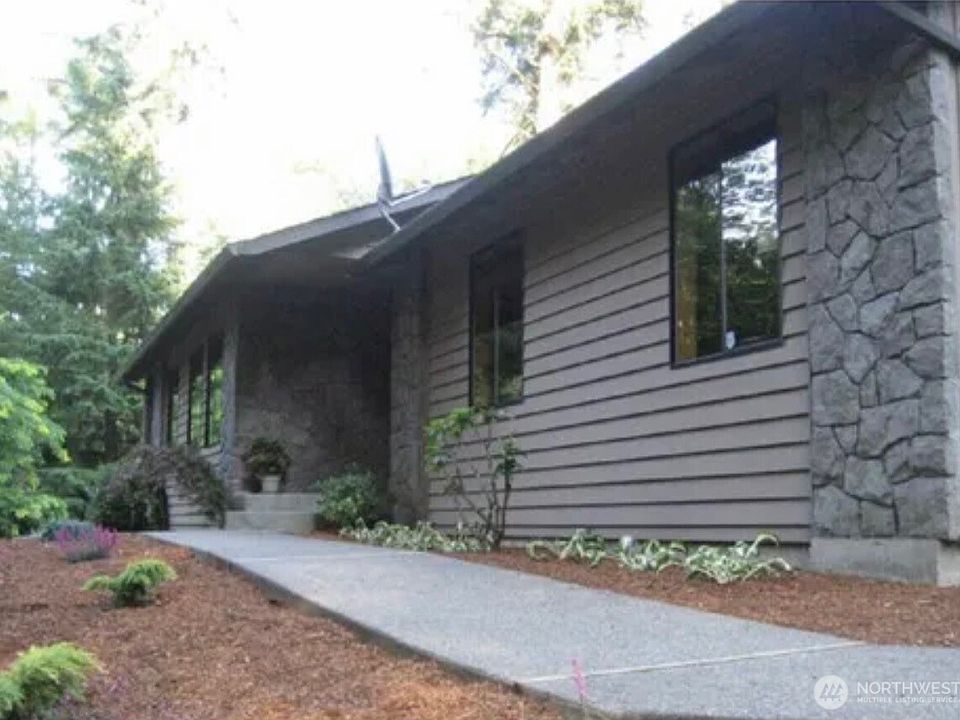 2nd image of 4113 NE Etna Road