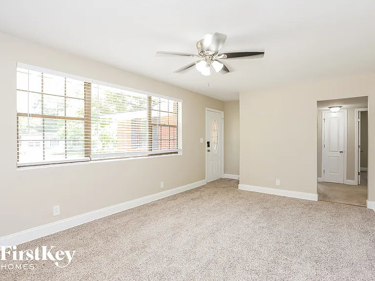 6641 Pine Summit Dr — Photo 3