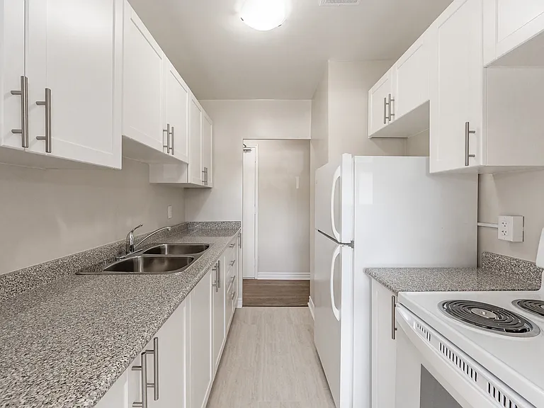3030 Prospect St — Photo 1