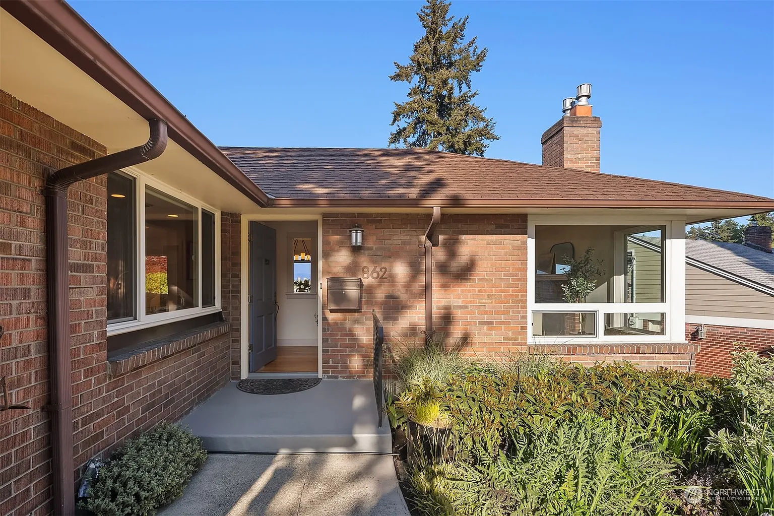 862 W Etruria Street photo 1
