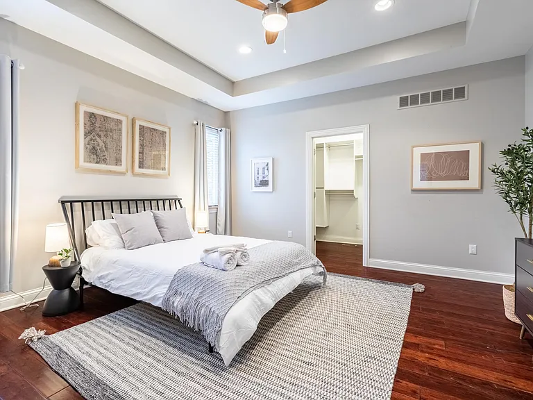 3352 Crooks Rd — Photo 21