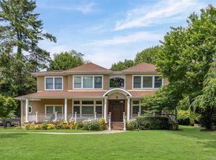 53 Spring Hill Rd, Roslyn Heights, NY 11577