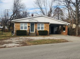 803 W Market St, Salem, IN 47167