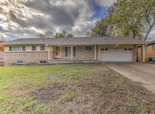 4704 Brookline Dr, Bartlesville, OK 74006