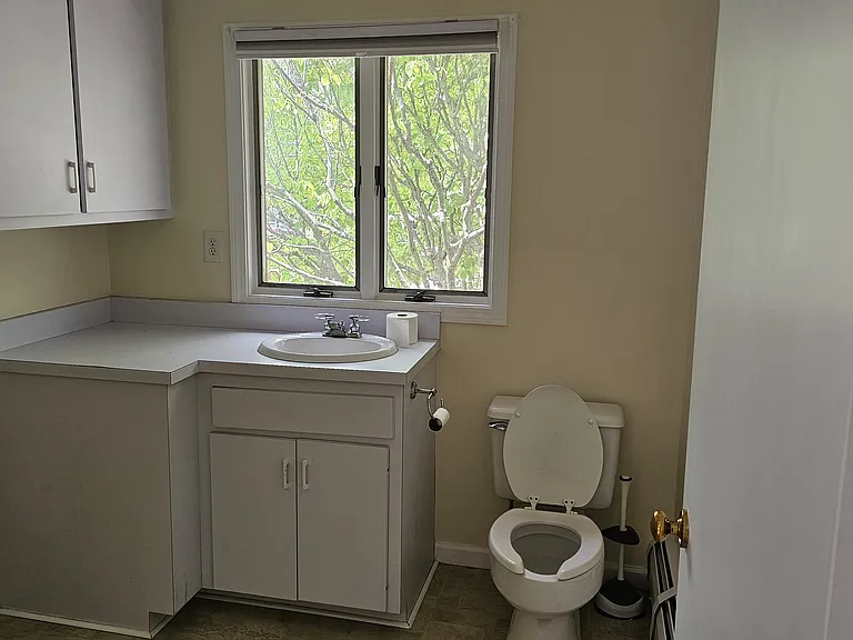 1632 Willard Ave — Photo 4