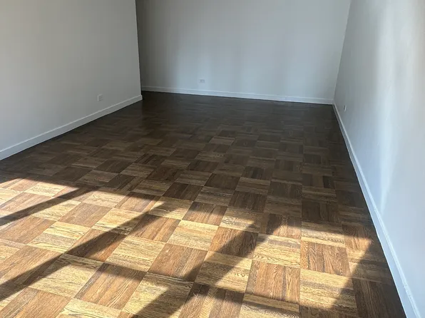 435 East 79th Street image 4 of 13