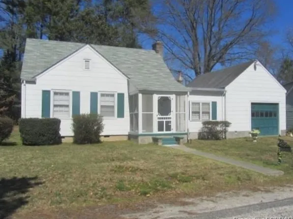 6883 Fairview St, Gloucester, VA 23061