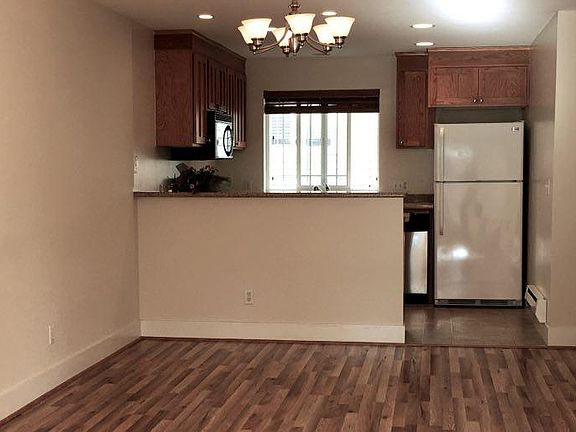 4th image of 12020 33rd Ave NE APT A