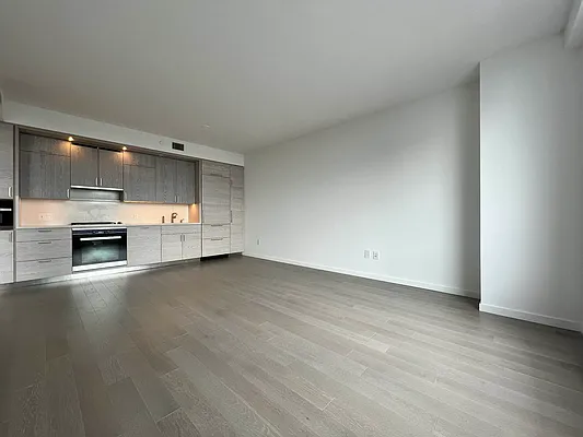 Rented by E Realty International Corp | media 46