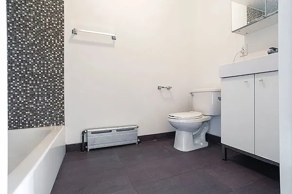 Rented by Dream Space Realty | media 16