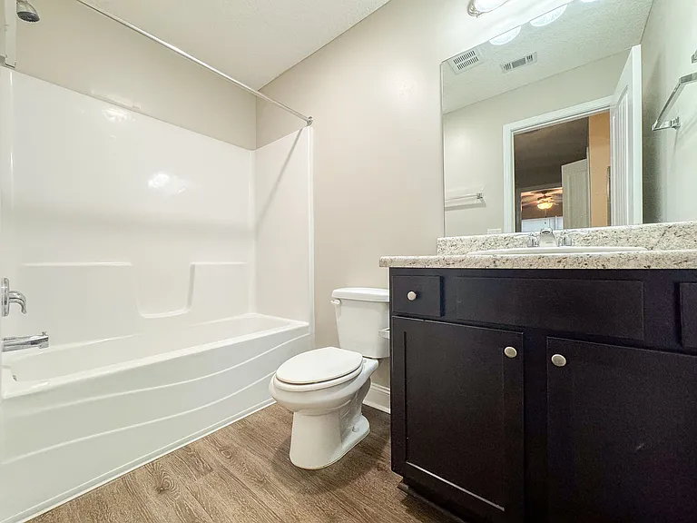 Wyngrove Apartments — Photo 16