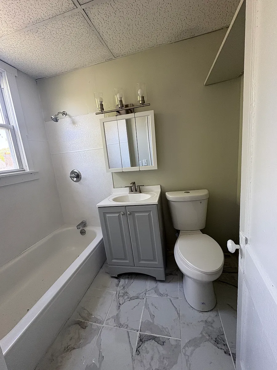 Building Photo - 110 Eastern Pkwy #3L
