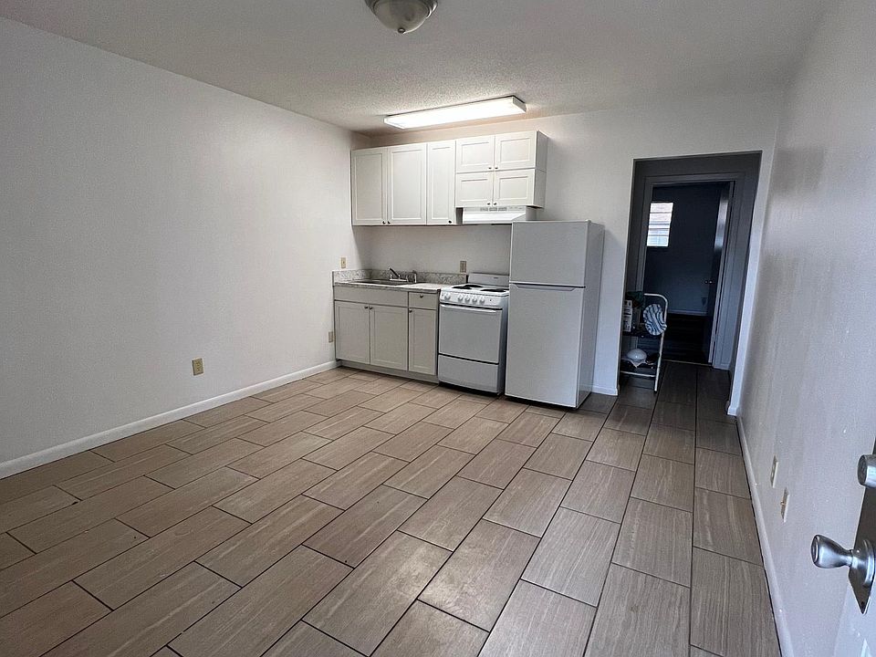 1st image of 300 Madison St APT I