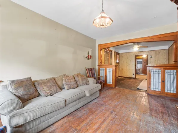 1342 Ellsworth Pl, Gary, IN 46404