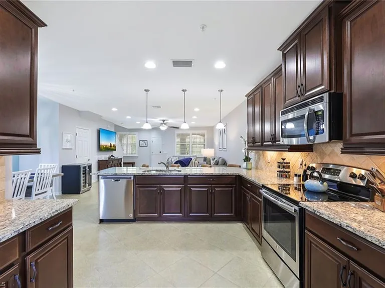 23550 Alamanda Dr #102 — Photo 5