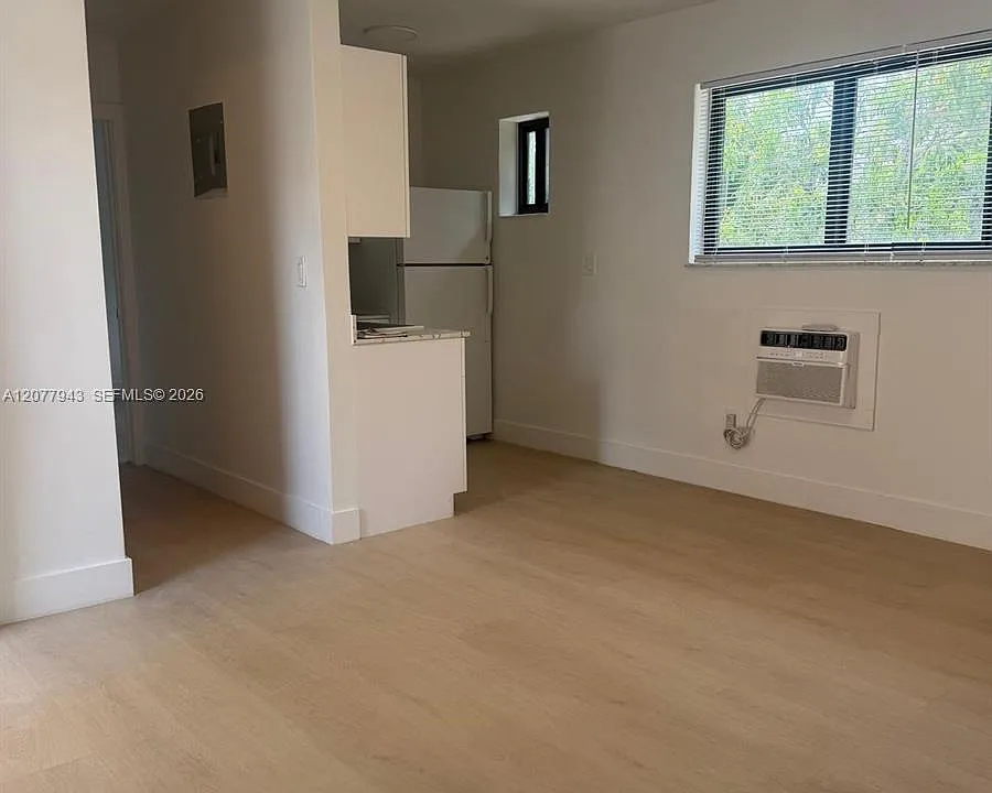 7535 NE 2nd Ct #6