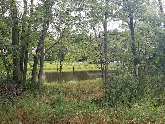 3rd image of 2607 Woodhill Dr