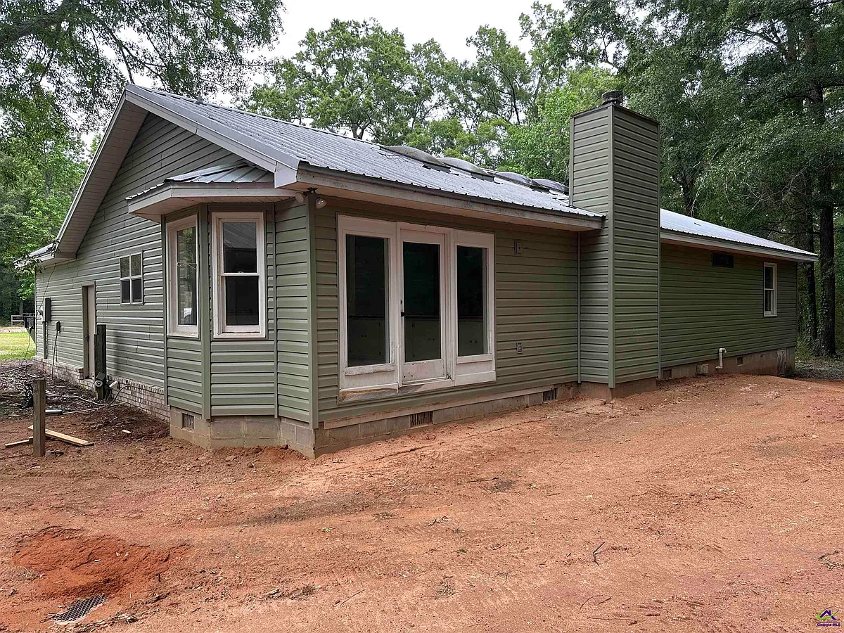 Building Photo - 124 Glen Oaks Rd