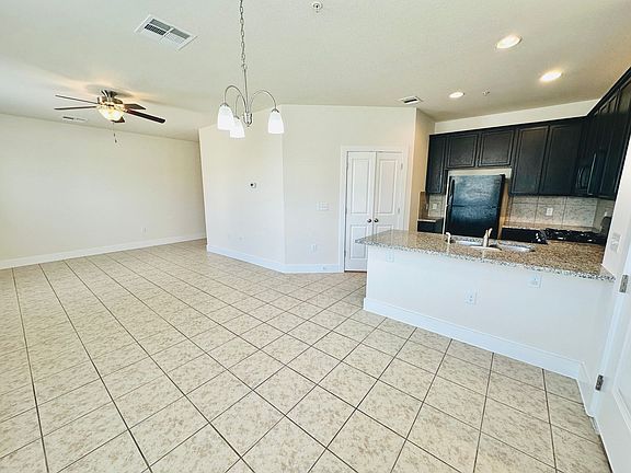 3rd image of 2216 Creekside Ln APT C