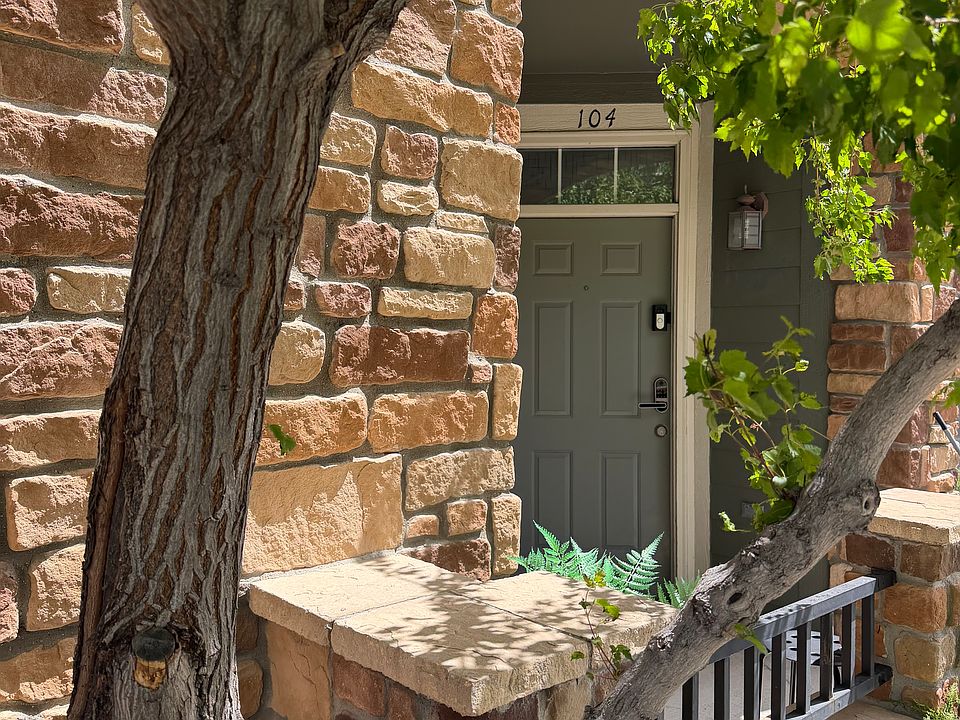 1st image of 494 Black Feather Loop APT 104