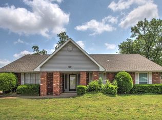 723 N Fir St, Jenks, OK 74037