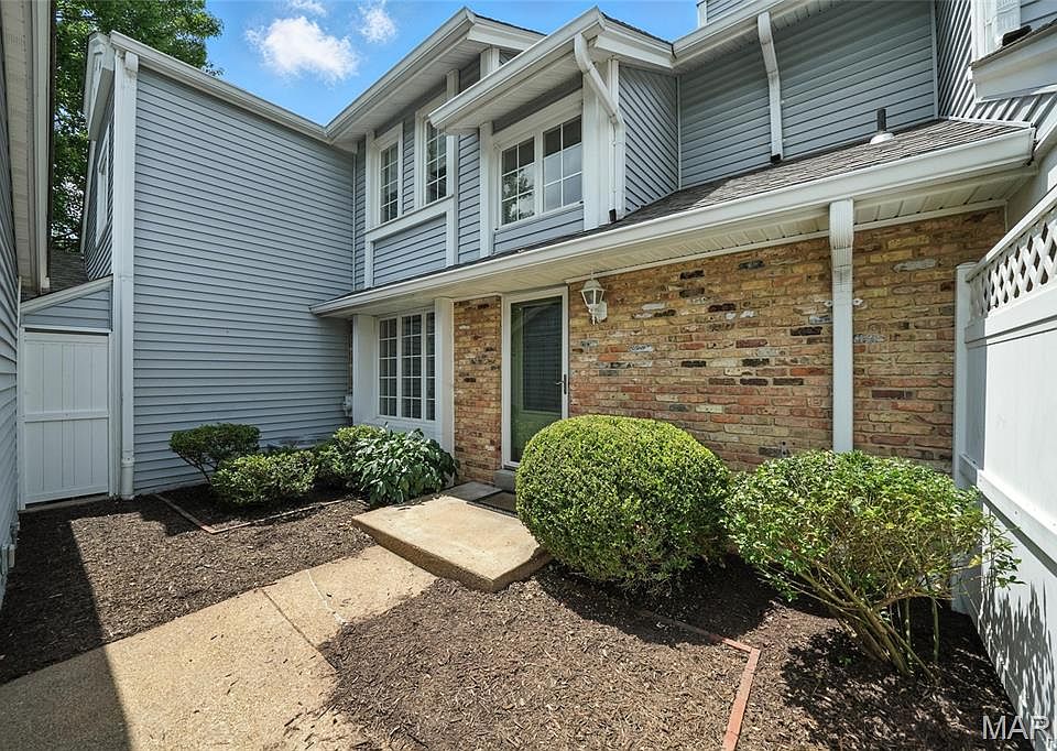 1st image of 15006 Manor Lake Dr