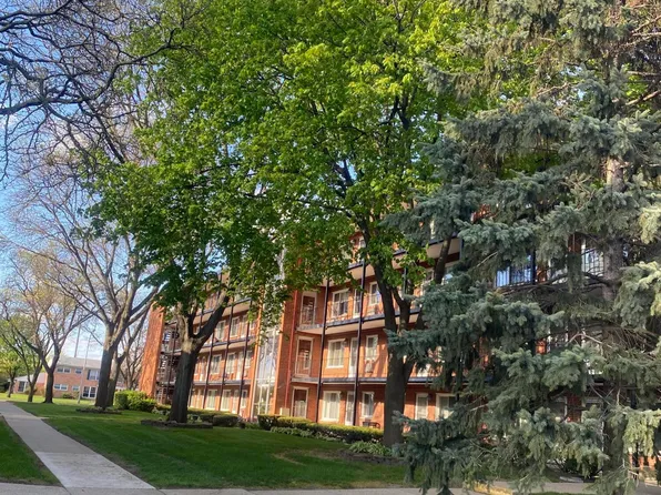 2915 W Thirteen Mile Rd APT 209, Royal Oak, MI 48073