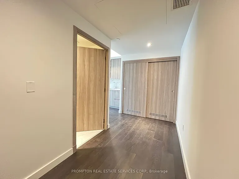 27 McMahon Dr #615 — Photo 17