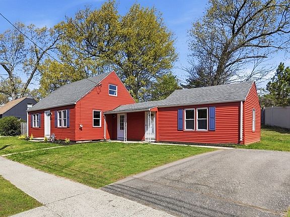 2nd image of 118 Surrey Rd