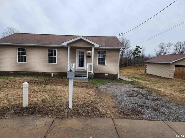 1305 Largent St, Harrisburg, IL 62946