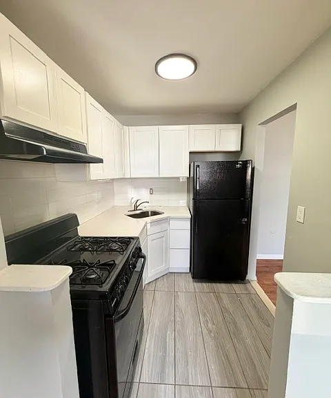 229 Chilton St #2 — Photo 2