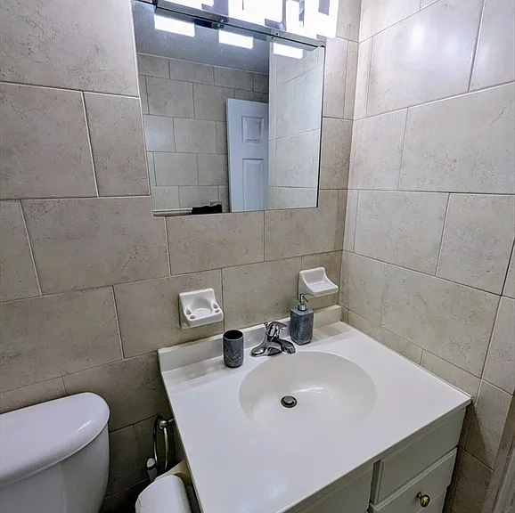 89 Pleasant St #C1 — Photo 9